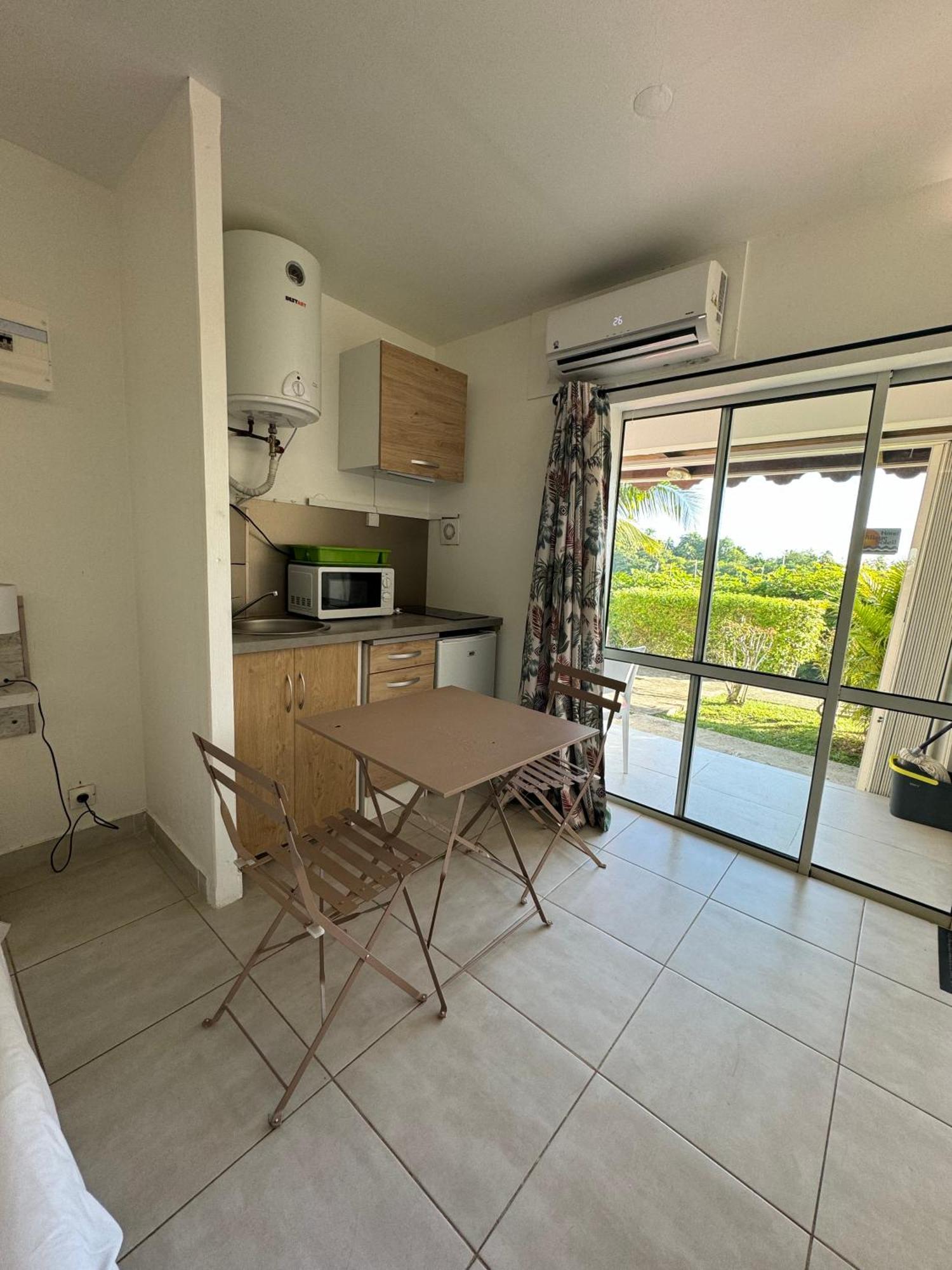 לה גוסייר Appartement A La Marina Residence Hotel Village Soleil Le Gosier מראה חיצוני תמונה